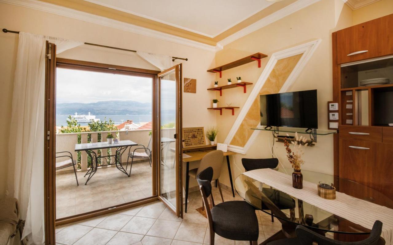 Apartman Mediterraneo Супетар Екстериор снимка