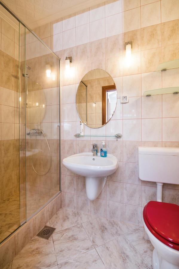 Apartman Mediterraneo Супетар Екстериор снимка